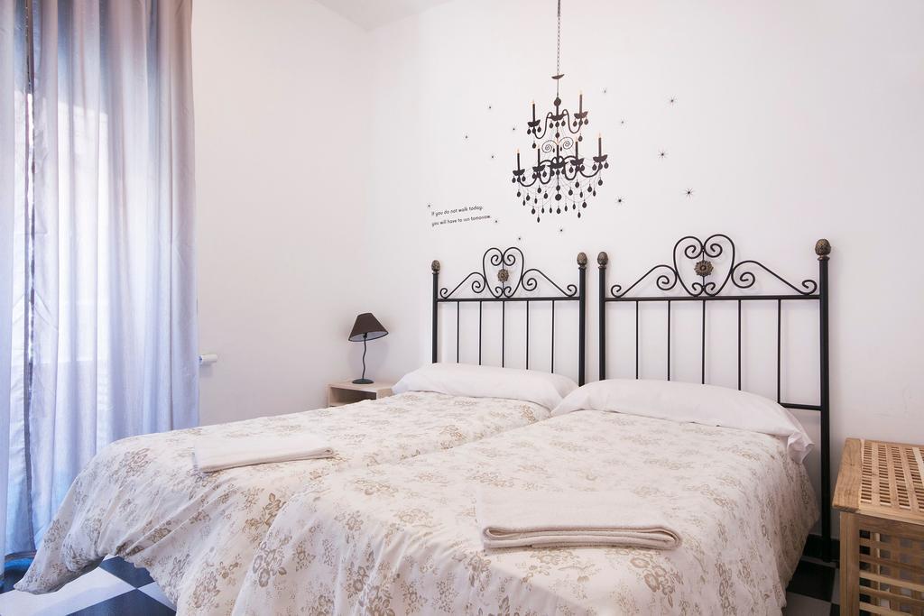Pension Mesones Granada Ruang foto