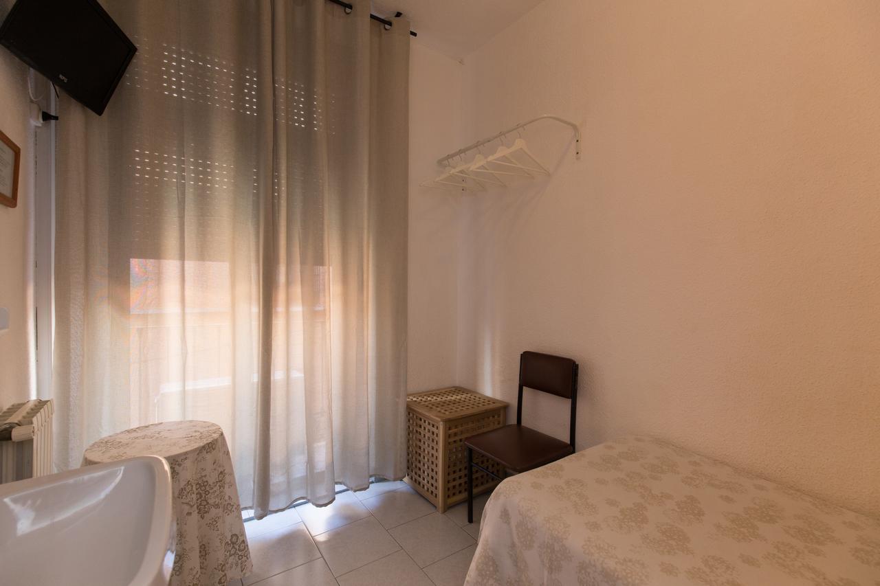 Pension Mesones Granada Bagian luar foto