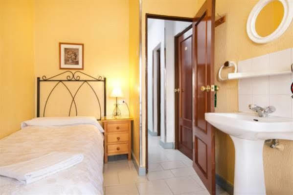 Pension Mesones Granada Bagian luar foto