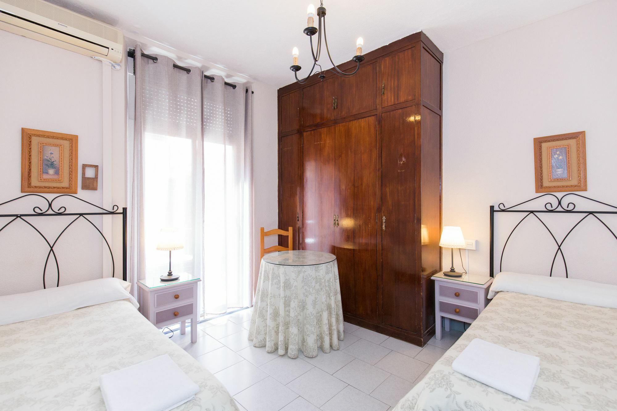Pension Mesones Granada Bagian luar foto