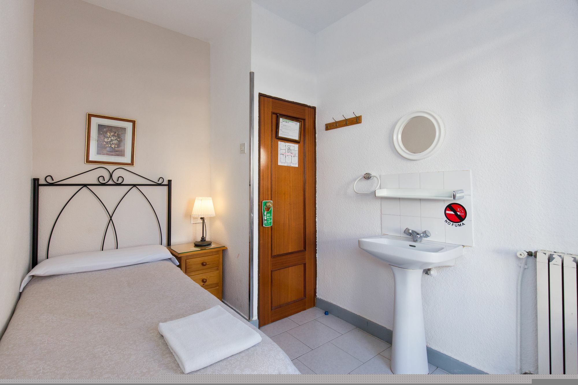 Pension Mesones Granada Bagian luar foto